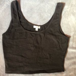 Black cropped tank top